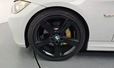 BMW 3-Series 2011, 192907 км, за 2620.86 USD