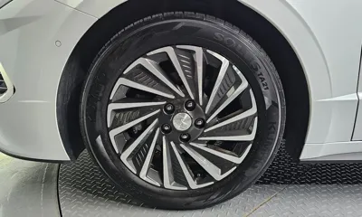 Hyundai Sonata 2022, 81075 км, за 13121.96 USD