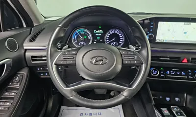 Hyundai Sonata 2022, 81075 км, за 13121.96 USD - фото 16
