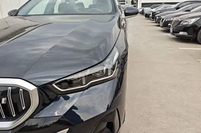 BMW i5 2025, 11200 км, за 38417 USD - фото 8