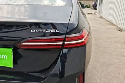 BMW i5 2025, 11200 км, за 38417 USD - фото 9