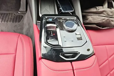 BMW i5 2025, 11200 км, за 38417 USD - фото 16