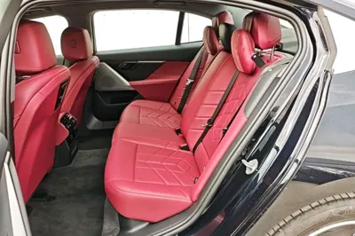 BMW i5 2025, 11200 км, за 38417 USD - фото 20