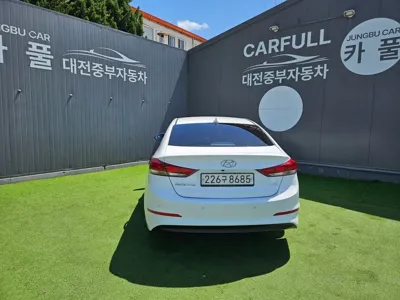 Hyundai Avante 2017, 110000 км, за 4465.16 USD - фото 4