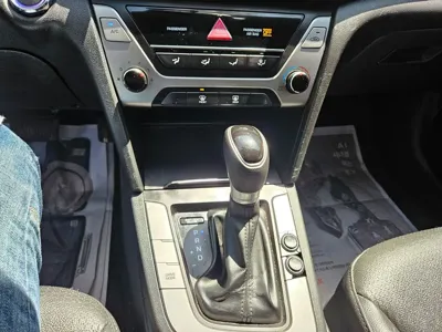 Hyundai Avante 2017, 110000 км, за 4465.16 USD - фото 9