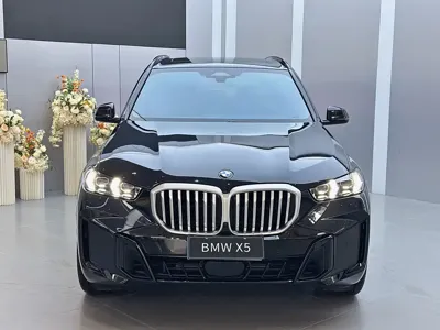 BMW X5 2025, 21000 км, за 78868.39 USD