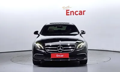 Mercedes-Benz E-Class 2020, 100363 км, за 19491.24 USD