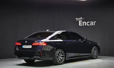 BMW 5-Series 2025, 9023 км, за 44177.5 USD