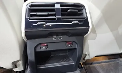 BMW 5-Series 2025, 9023 км, за 44177.5 USD - фото 20