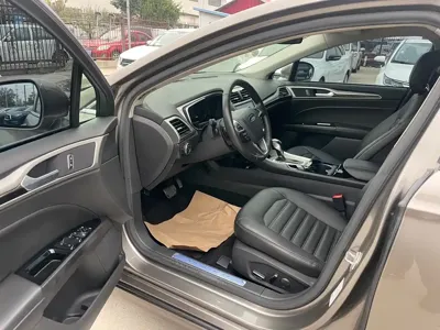 Ford Mondeo 2013, 123000 км, за 4839.94 USD