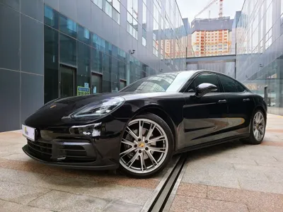 Porsche Panamera 2018, 91382 км, за 39577.13 USD