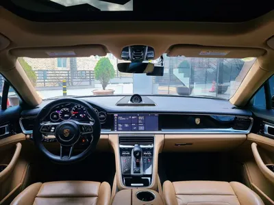 Porsche Panamera 2018, 91382 км, за 39577.13 USD