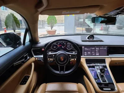 Porsche Panamera 2018, 91382 км, за 39577.13 USD - фото 6