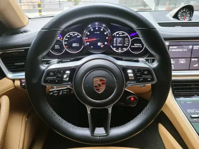 Porsche Panamera 2018, 91382 км, за 39577.13 USD - фото 7