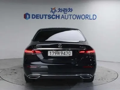 Mercedes-Benz E-Class 2023, 28661 км, за 30221.66 USD