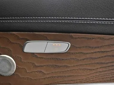 Mercedes-Benz E-Class 2023, 28661 км, за 30221.66 USD - фото 16