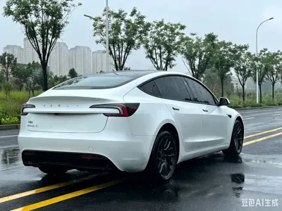 Tesla Model 3 2025, 13000 км, за 28849.52 USD - фото 7
