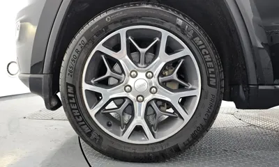 Jeep Cherokee 2019, 66486 км, за 12030.68 USD