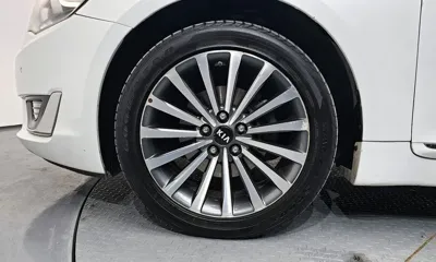 Kia K7 2015, 128471 км, за 3496.83 USD