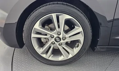 Hyundai Avante 2018, 103672 км, за 6498.62 USD