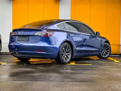 Tesla Model 3 2020, 107000 км, за 14390.54 USD