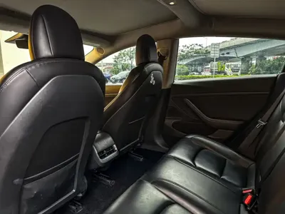 Tesla Model 3 2020, 107000 км, за 14390.54 USD - фото 6