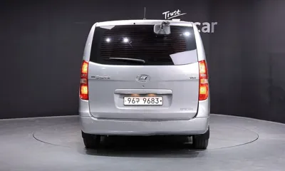 Hyundai Starex 2017, 148920 км, за 5382.7 USD