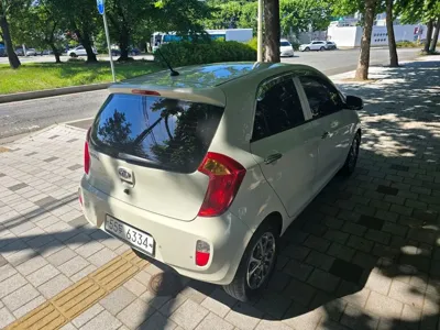 Kia Morning 2012, 106500 км, за 2297.49 USD