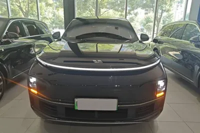 Li Auto L8 2024, 21000 км, за 37633 USD