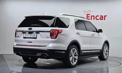 Ford Explorer 2019, 104064 км, за 9686.01 USD - фото 2