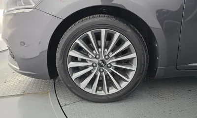 Kia K7 2016, 83899 км, за 8970.94 USD
