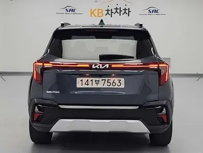 Kia Seltos 2023, 32474 км, за 23959.56 USD