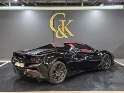 Ferrari F8 2021, 11400 км, за 262570.57 USD
