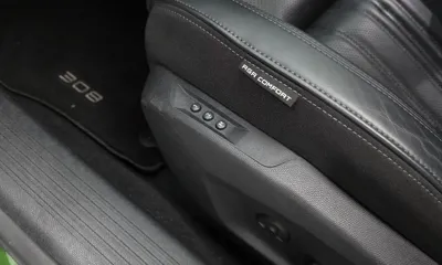 Peugeot 308 2023, 16130 км, за 17451.32 USD - фото 31