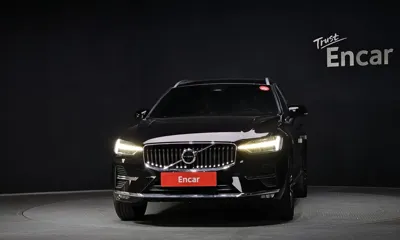 Volvo XC60 2022, 50918 км, за 25041.29 USD
