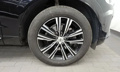 Volvo XC60 2022, 50918 км, за 25041.29 USD