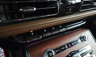Lincoln Aviator 2020, 71033 км, за 20874.36 USD - фото 9