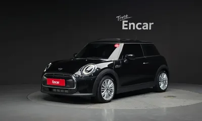 MINI Cooper · 2023 год