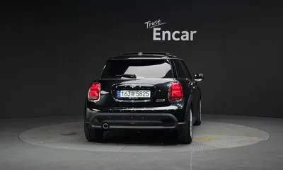 MINI Cooper 2023, 1710 км, за 27822.91 USD