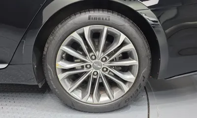 Hyundai Genesis 2014, 197843 км, за 5616.12 USD