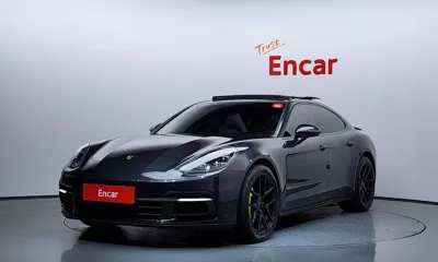 Porsche Panamera · 2018 год