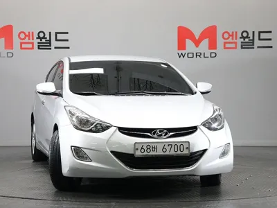 Hyundai Avante 2013, 153532 км, за 2309.4 USD