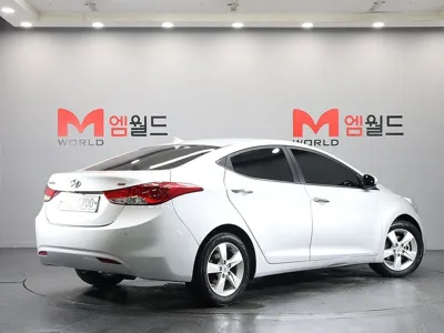 Hyundai Avante 2013, 153532 км, за 2309.4 USD