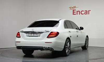 Mercedes-Benz E-Class 2019, 66619 км, за 16825.23 USD