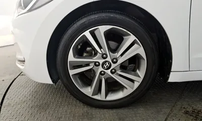 Hyundai Avante 2018, 104414 км, за 7063.1 USD