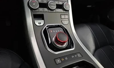 Land Rover Range Rover Evoque 2018, 64867 км, за 11232.24 USD - фото 9