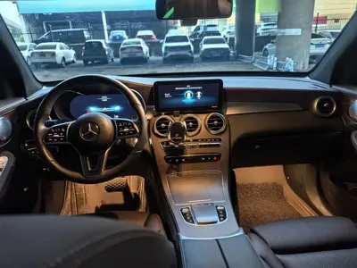 Mercedes-Benz GLC 2021, 12900 км, за 31604.97 USD - фото 6