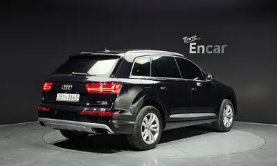 Audi Q7 2019, 138692 км, за 16525.66 USD