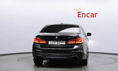 BMW 5-Series 2018, 128129 км, за 15032.17 USD