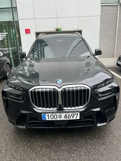 BMW X7 2025, 6700 км, за 49210.15 USD